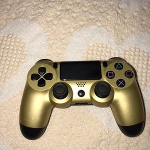 Golden ps4 controller